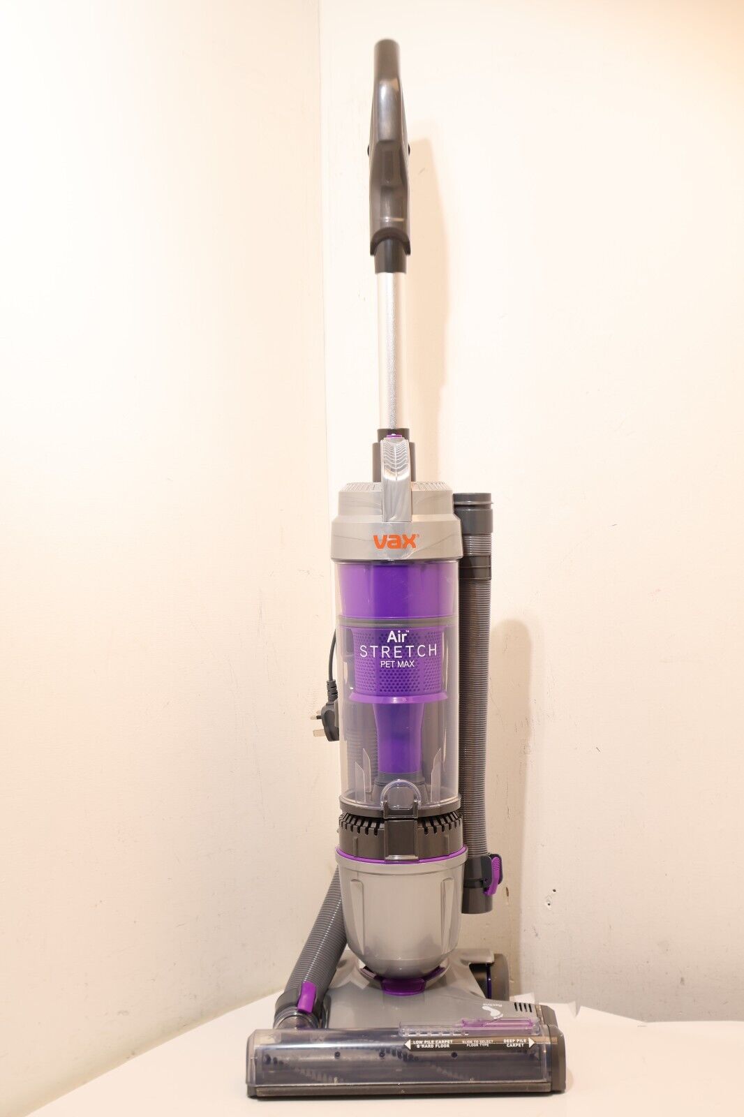 Vax Air Stretch Upright Vacuum Cleaner Multi Cyclonic HEPA Filter (14986/A8B4)