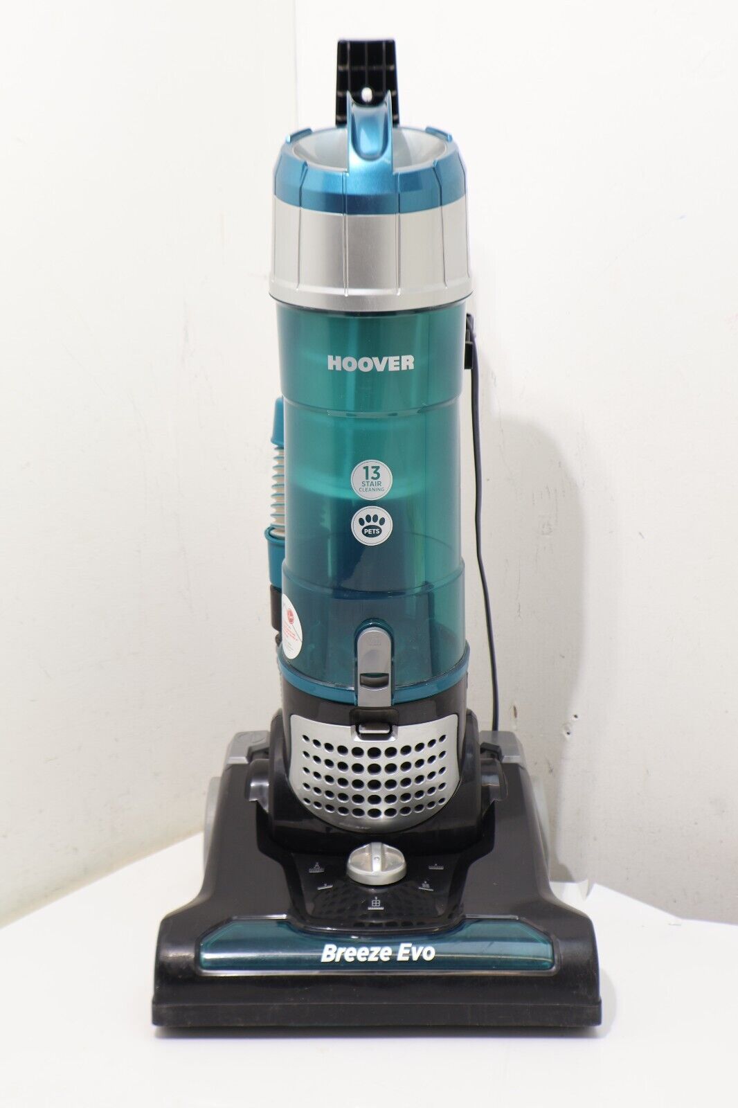 Hoover Breeze EVO Home Upright Bagless Vacuum Cleaner Bagless (14940/A2B7)