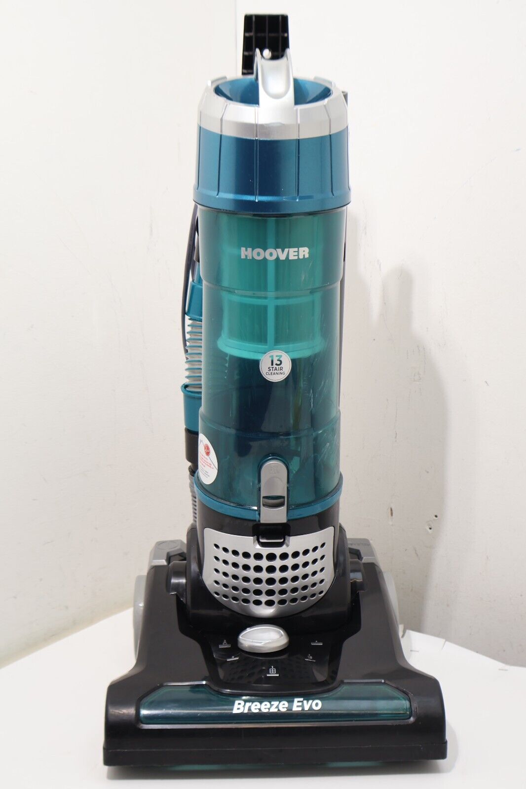 Hoover Breeze EVO Home Upright Bagless Vacuum Cleaner Bagless (14933/A2B3)