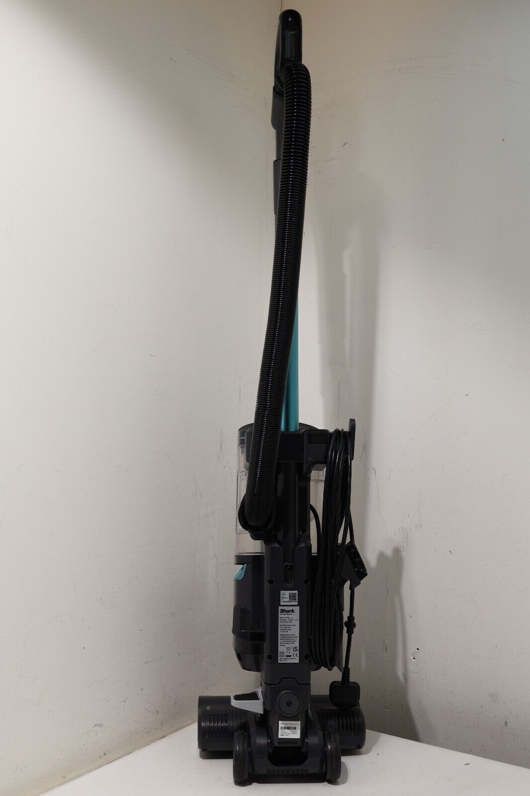 Shark Corded Upright Vacuum, Anti-Hair Wrap -[NZ690UK] (14292/A4B2)