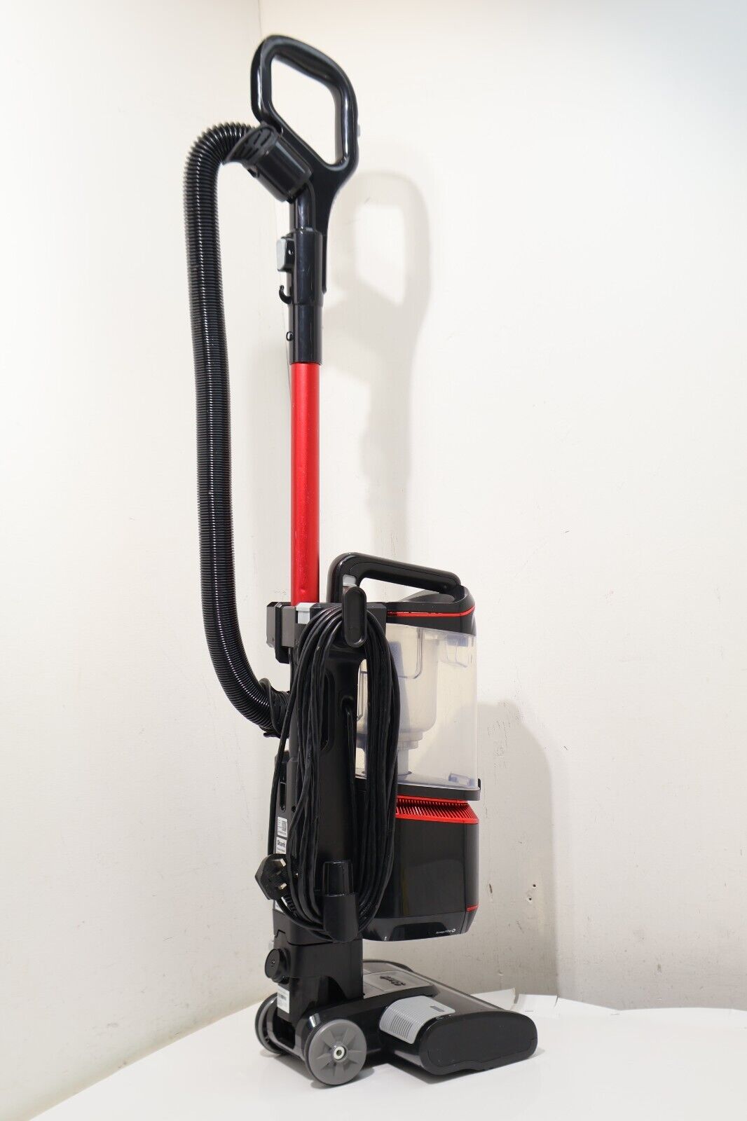 Shark NV602UK Lift-Away Allergy Corded Vacuum Cleaner (14937/A5B7)