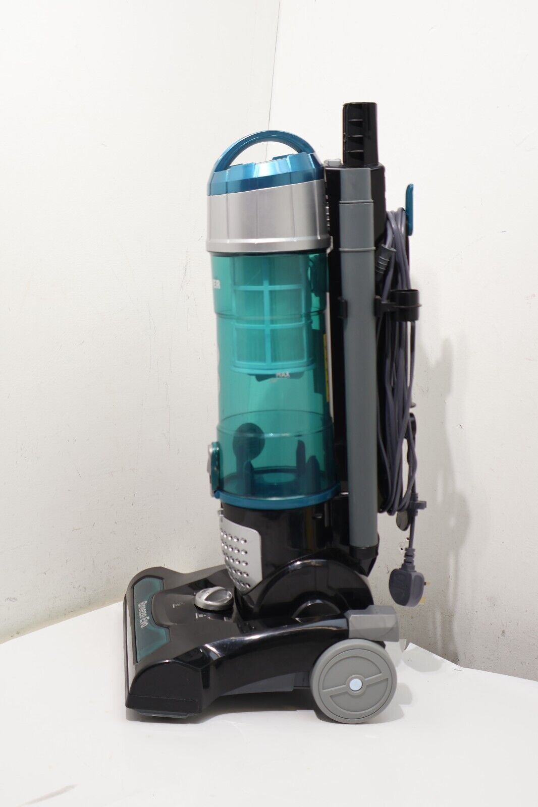 Hoover Breeze EVO Home Upright Bagless Vacuum Cleaner Bagless (14945/A2B2)