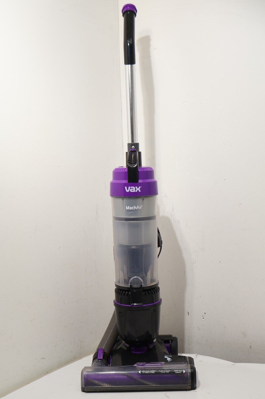 Vax Mach Air Upright Vacuum Cleaner Lightweight 820W UCA1GEV1 (14934/A4B2)