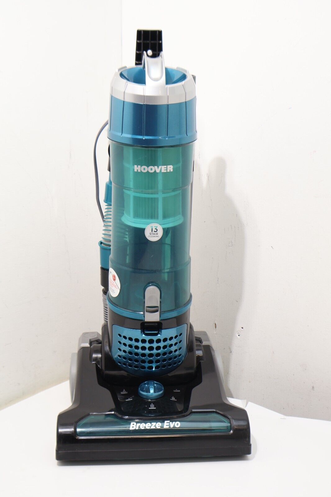 Hoover Breeze EVO Home Upright Bagless Vacuum Cleaner Bagless (14946/A4B7)